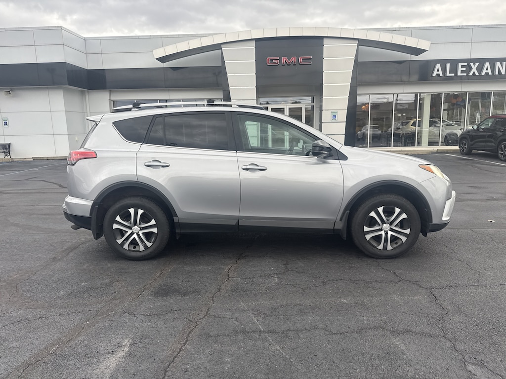 Used 2017 Toyota RAV4 LE SUV