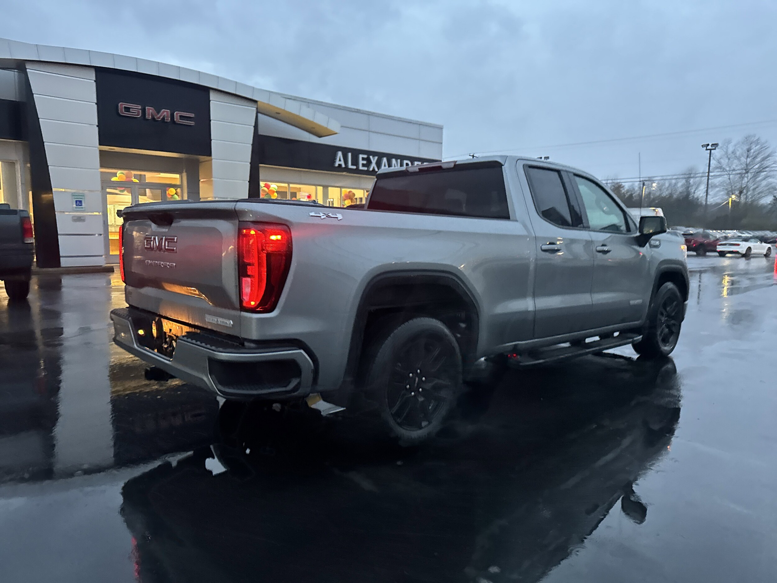 2025 Gmc Sierra 1500 Elevation photo 2