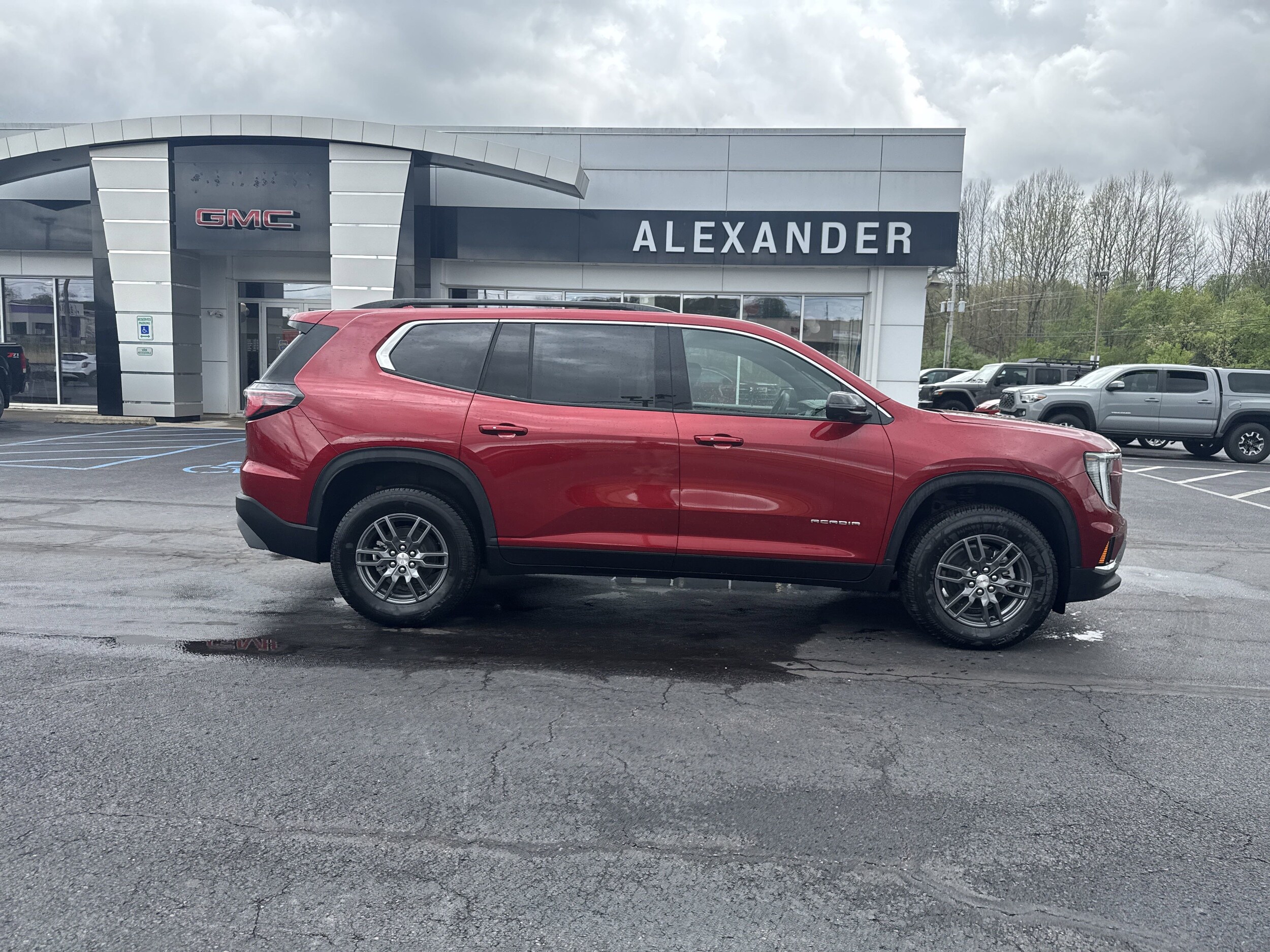 2025 Gmc Acadia Elevation photo 2