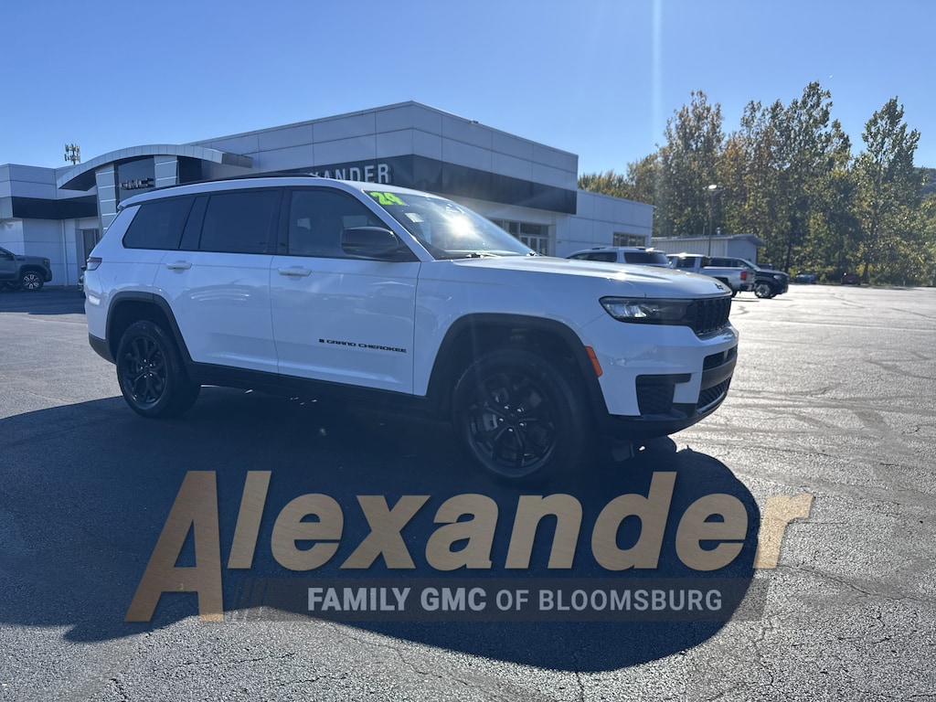 Used 2024 Jeep Grand Cherokee L Laredo SUV