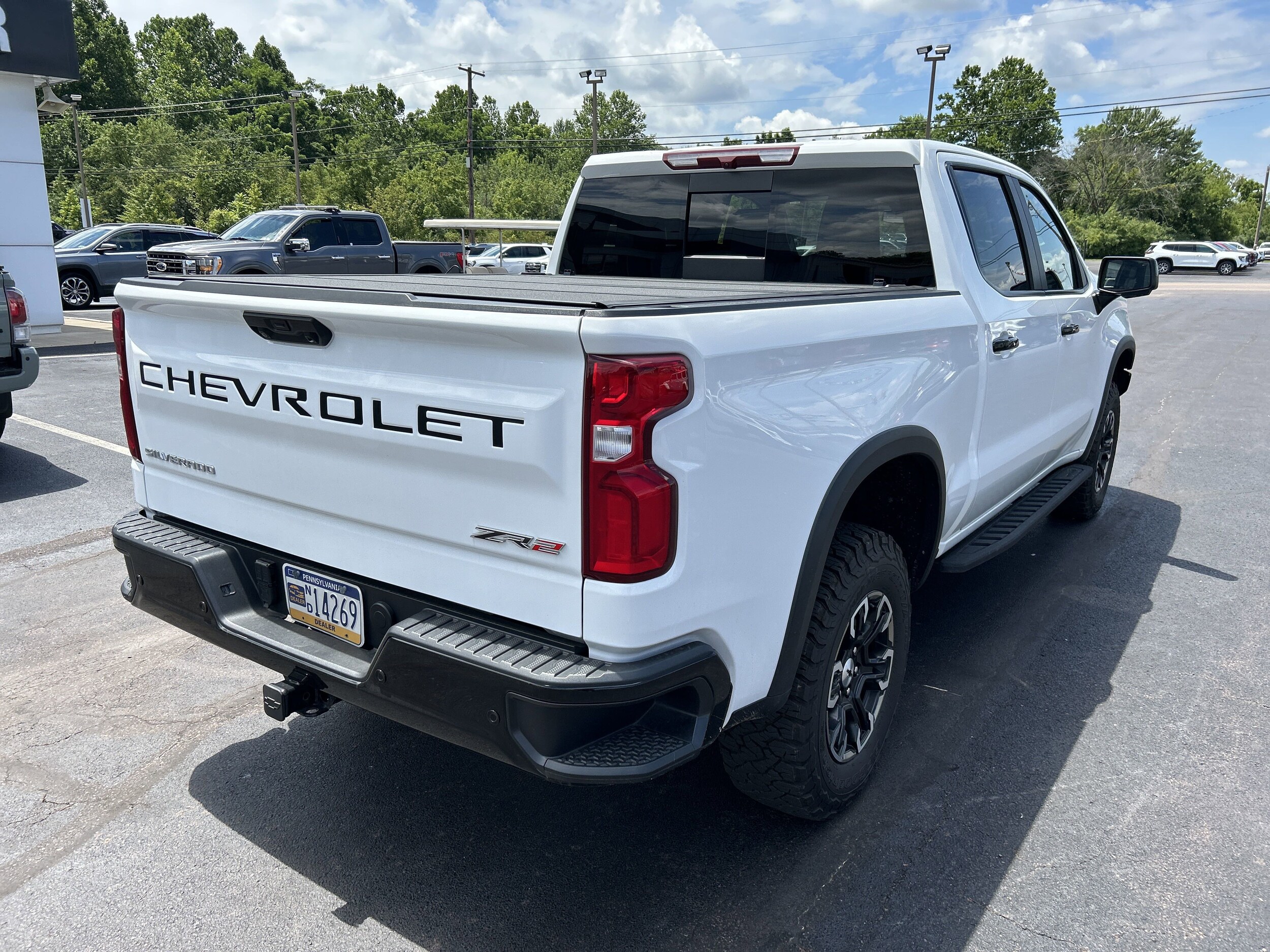 2022 Chevrolet Silverado 1500 ZR2 photo 2
