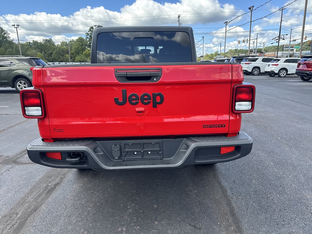 Used 2020 Jeep Gladiator Sport Truck Crew Cab
