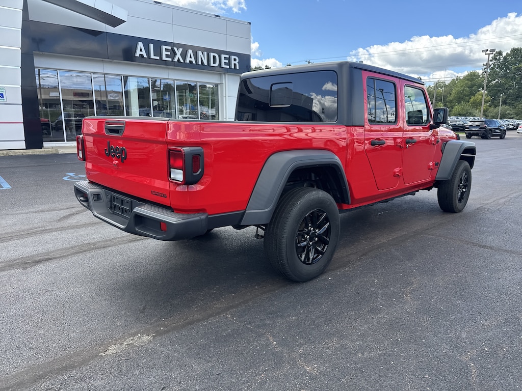 Used 2020 Jeep Gladiator Sport Truck Crew Cab