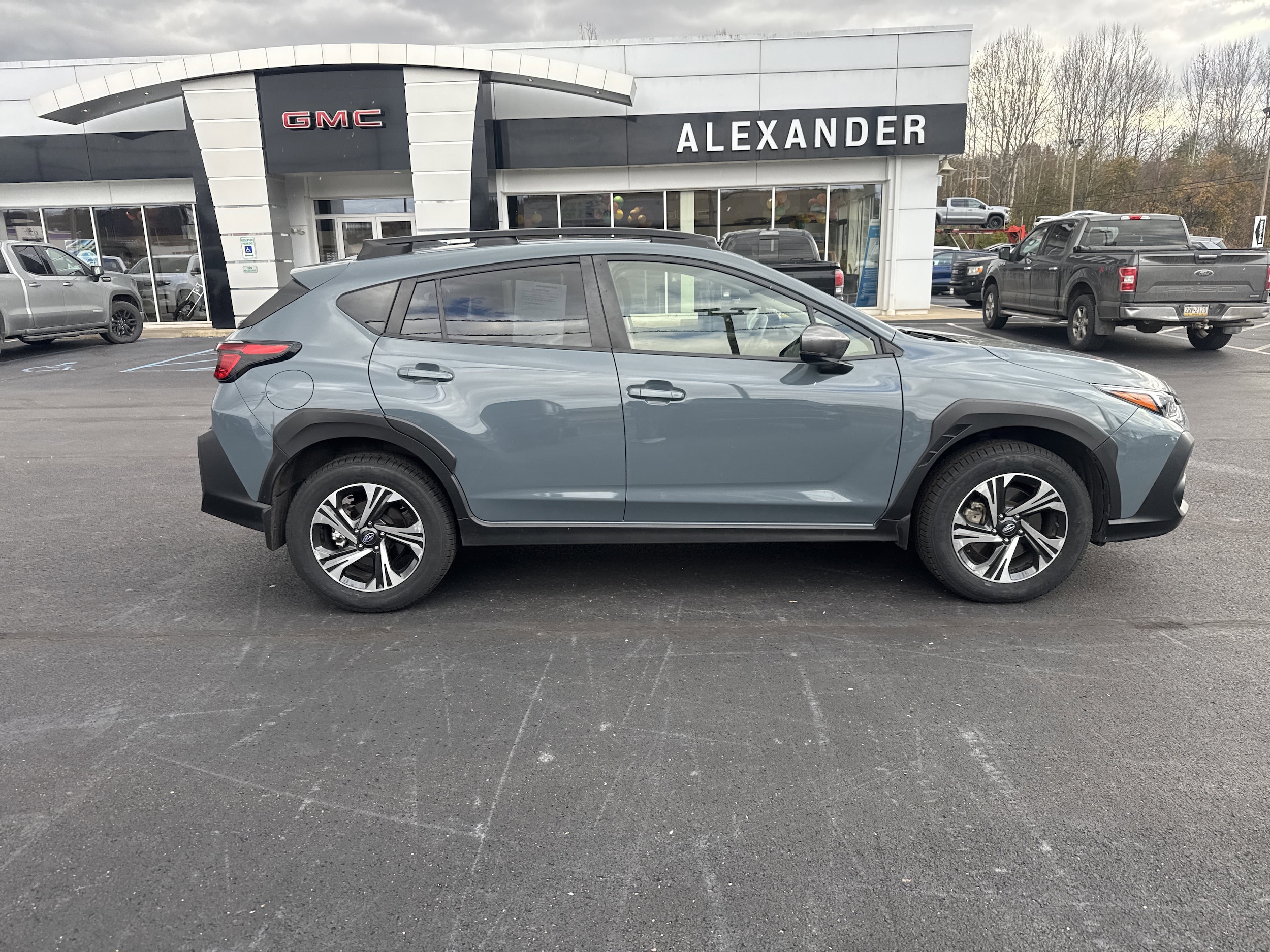 2024 Subaru Crosstrek Premium photo 2