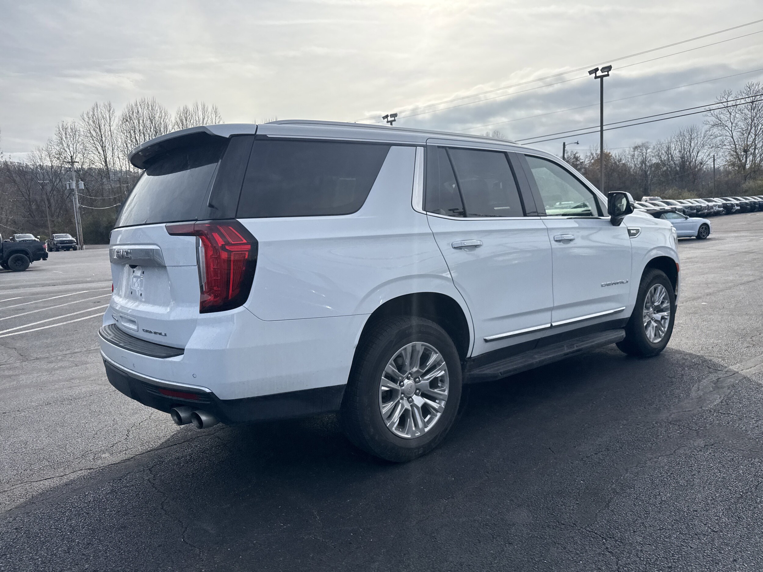2023 Gmc Yukon Denali photo 3