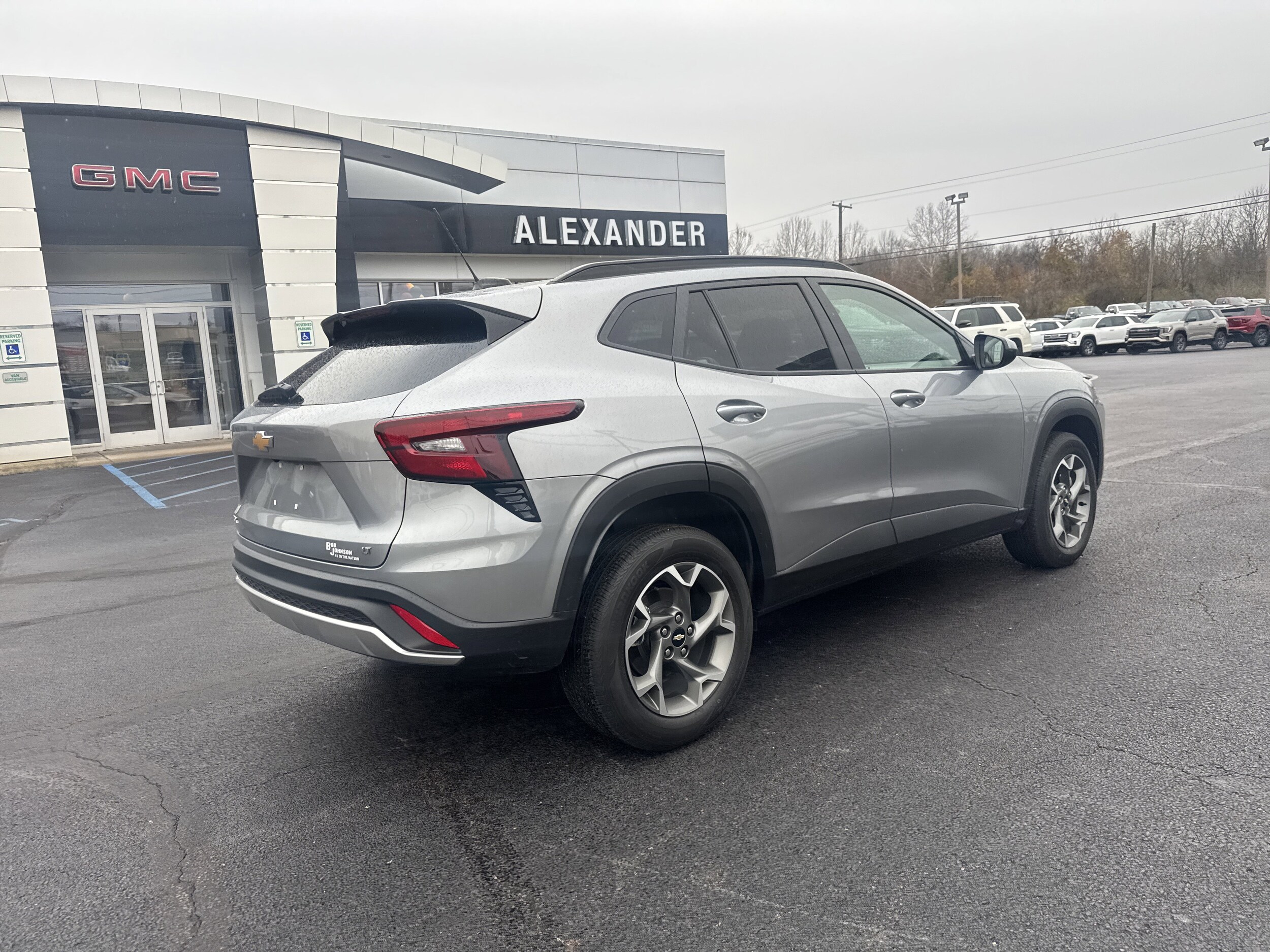 2024 Chevrolet Trax LT photo 3