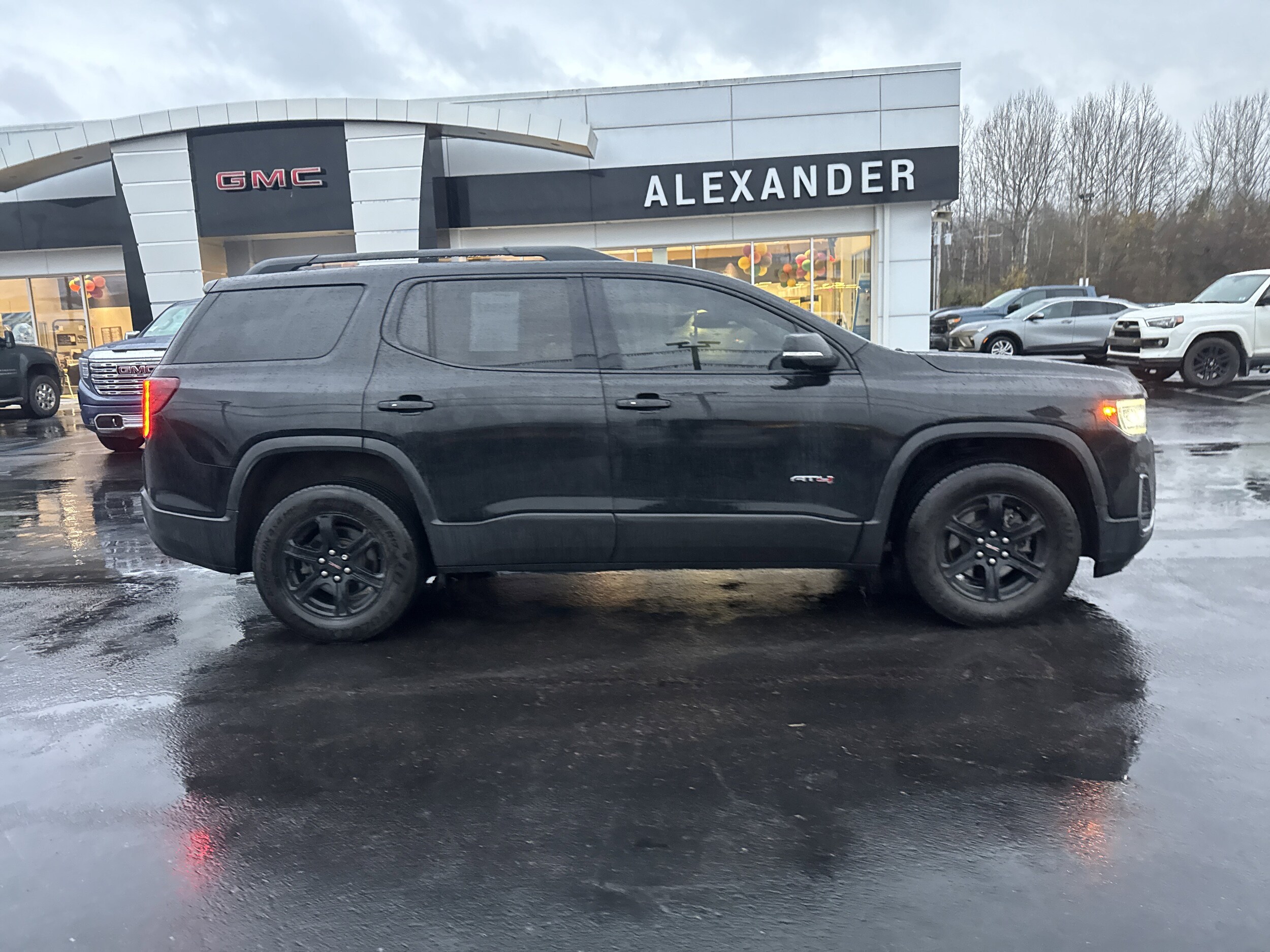 2021 Gmc Acadia AT4 photo 2