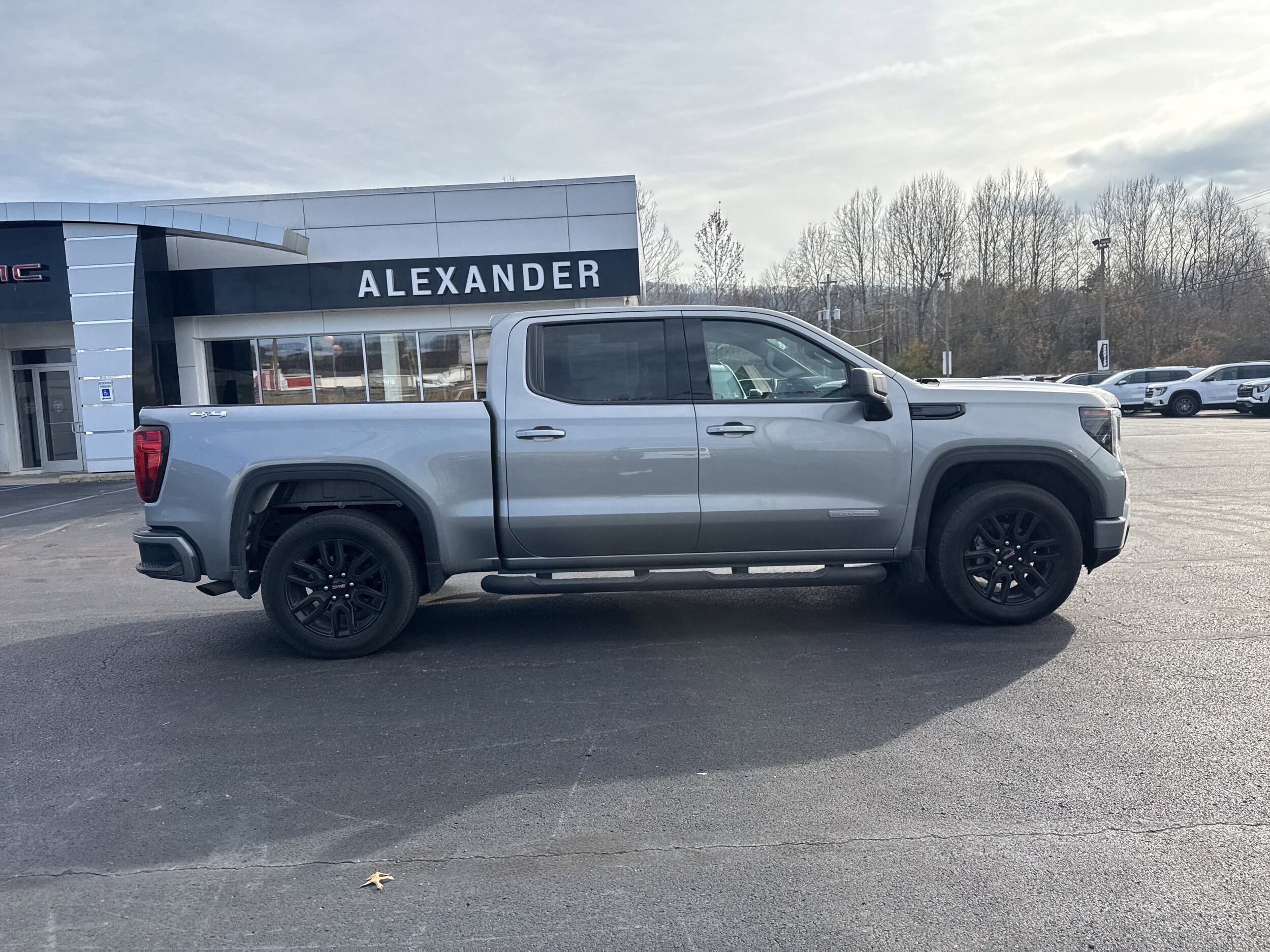 2023 Gmc Sierra 1500 Elevation photo 2
