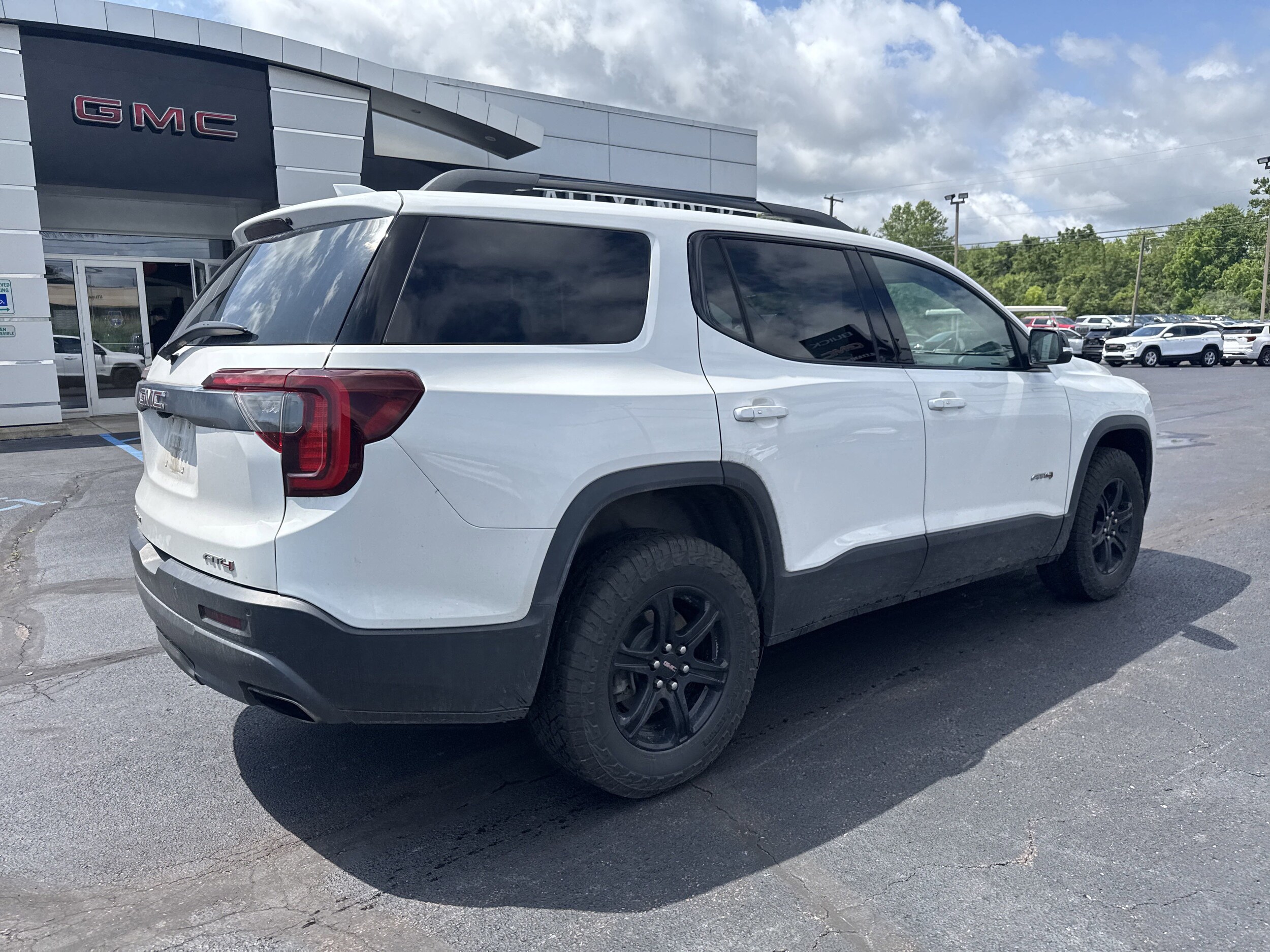 2023 Gmc Acadia AT4 photo 3