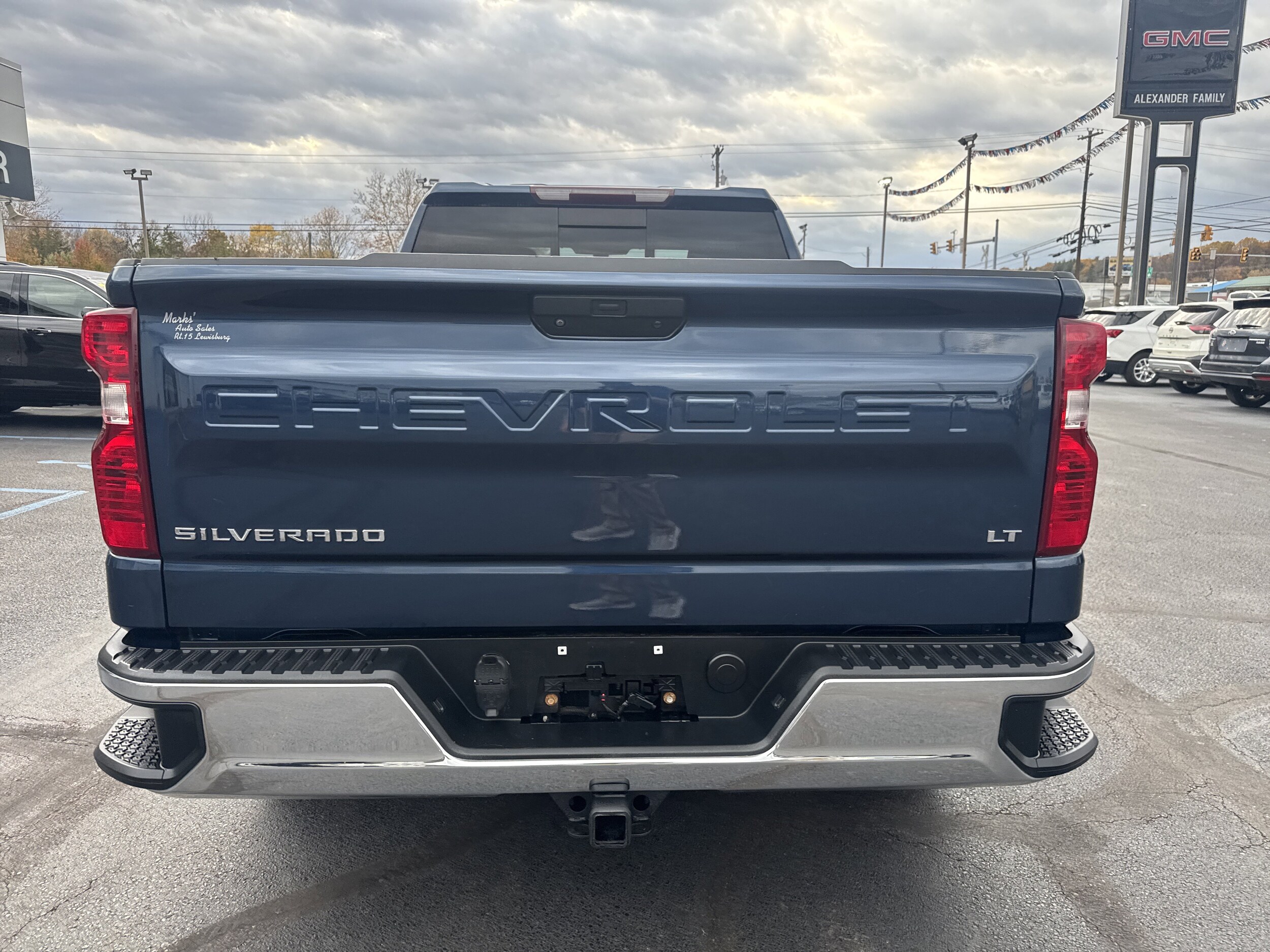 2019 Chevrolet Silverado 1500 LT photo 3