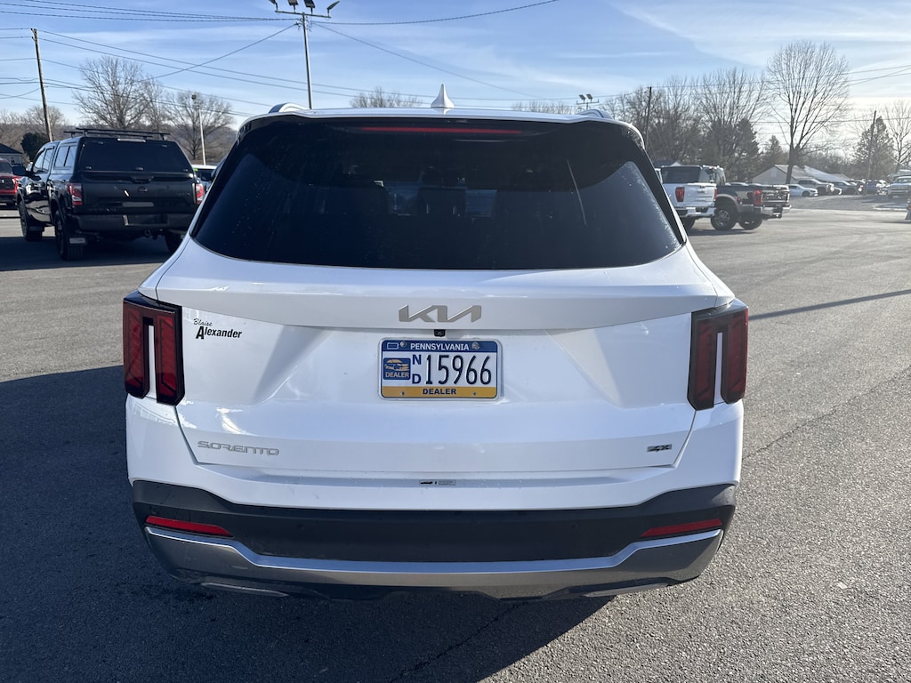 Used 2024 Kia Sorento S SUV
