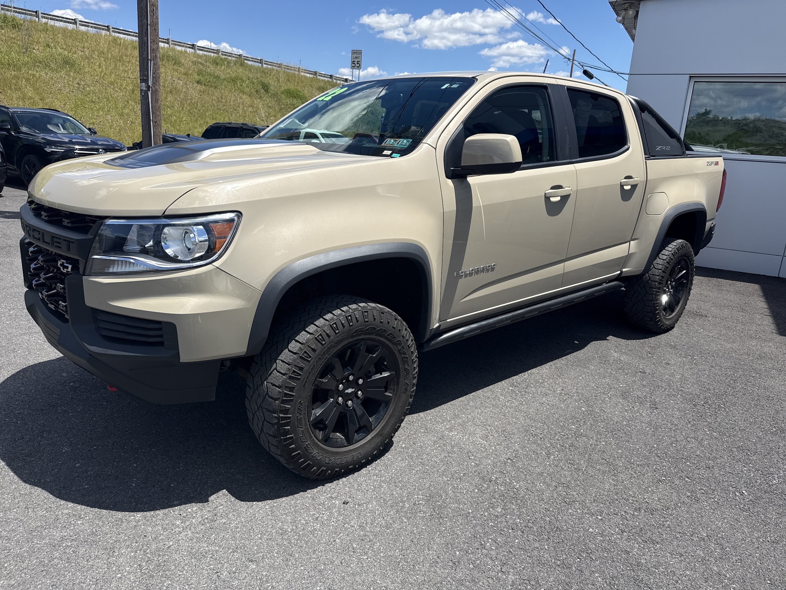 2022 Chevrolet Colorado ZR2 - Photo 7