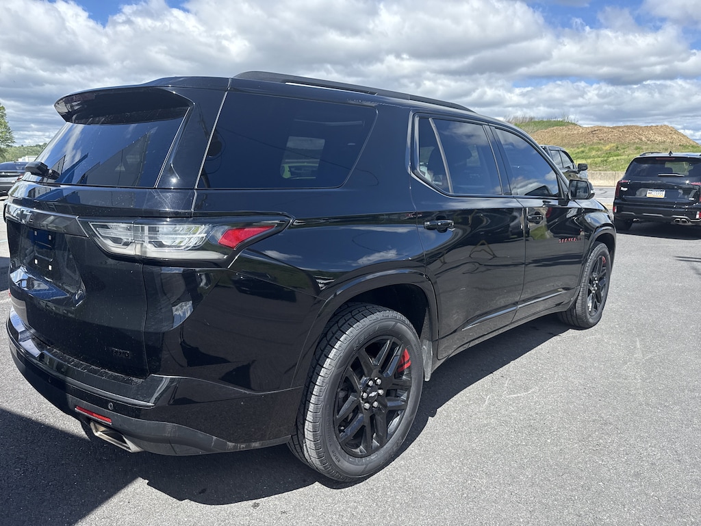 Used 2021 Chevrolet Traverse Premier SUV