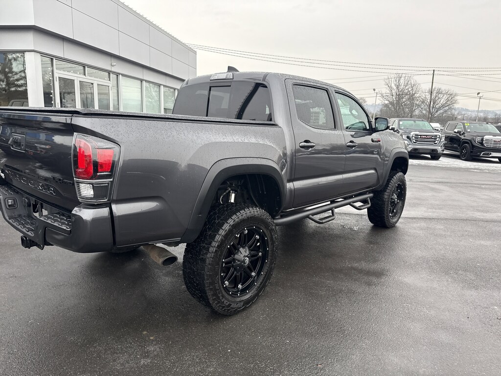 Used 2020 Toyota Tacoma 4WD Truck Double Cab