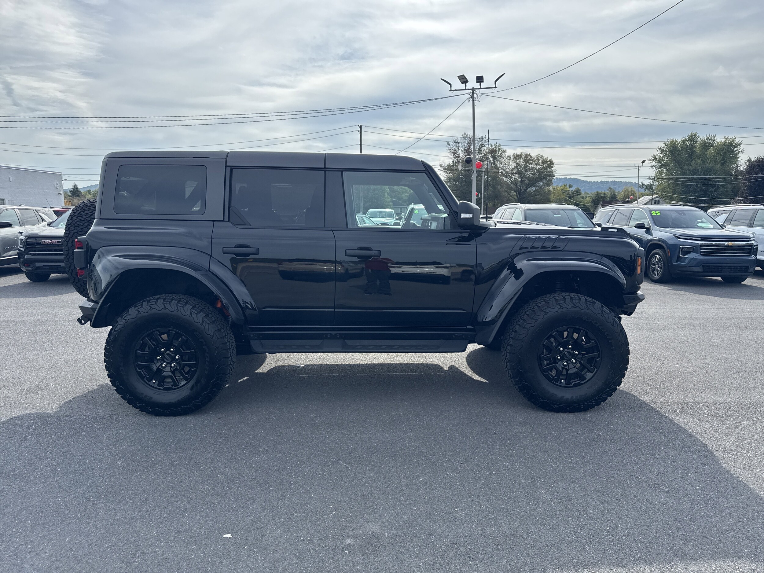2024 Ford Bronco Raptor photo 2