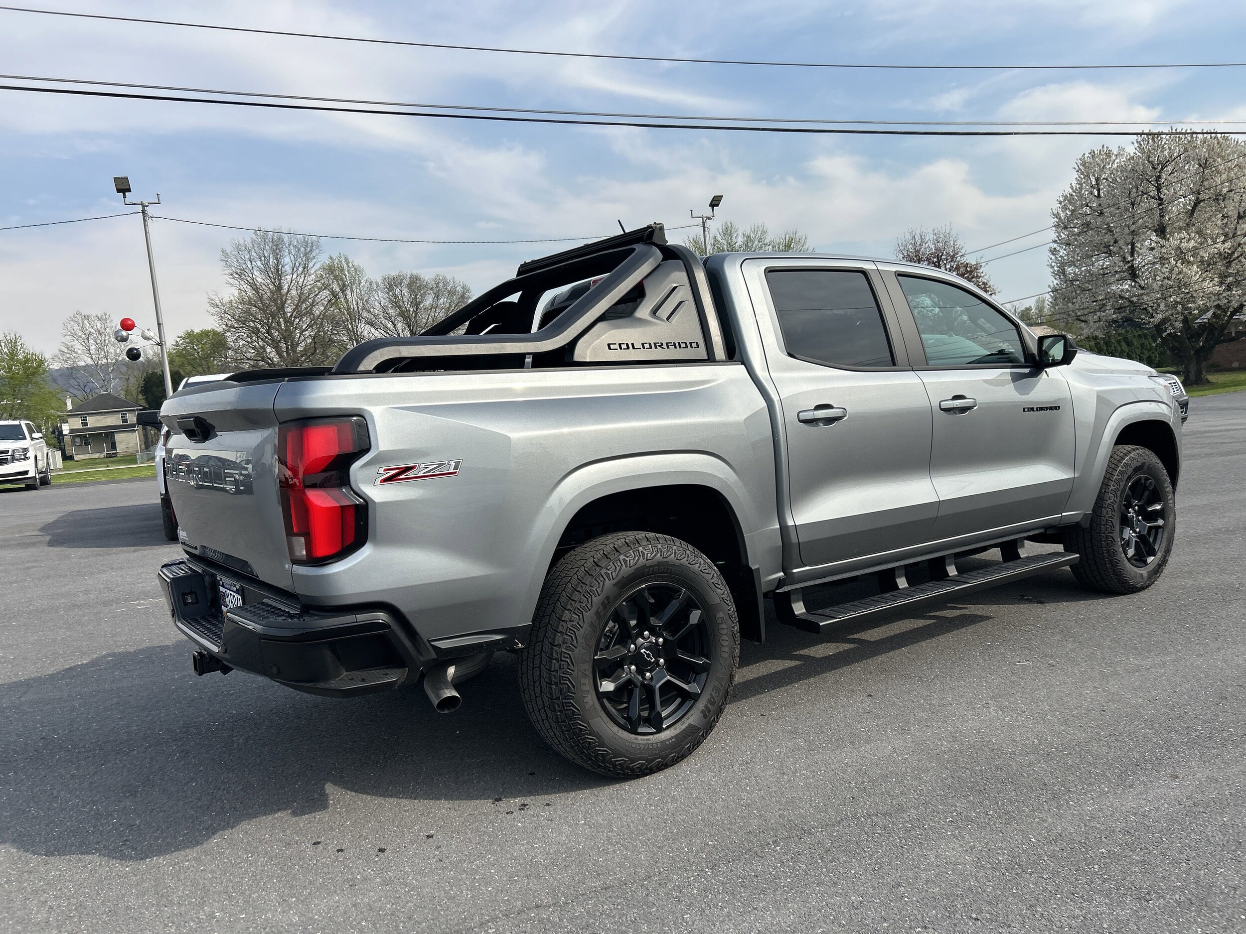 2025 Chevrolet Colorado Z71 photo 3