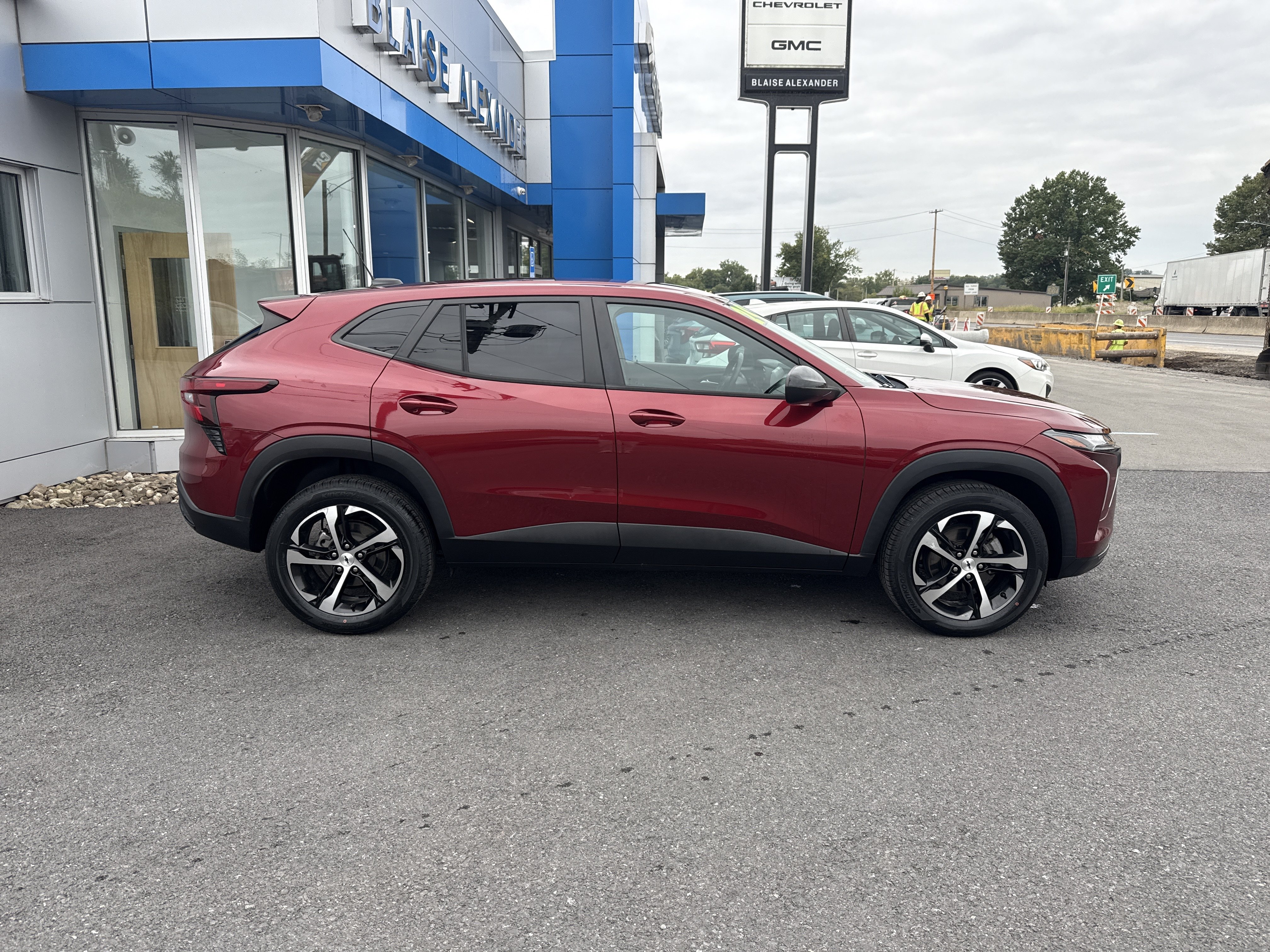 Used 2024 Chevrolet Trax 1RS SUV