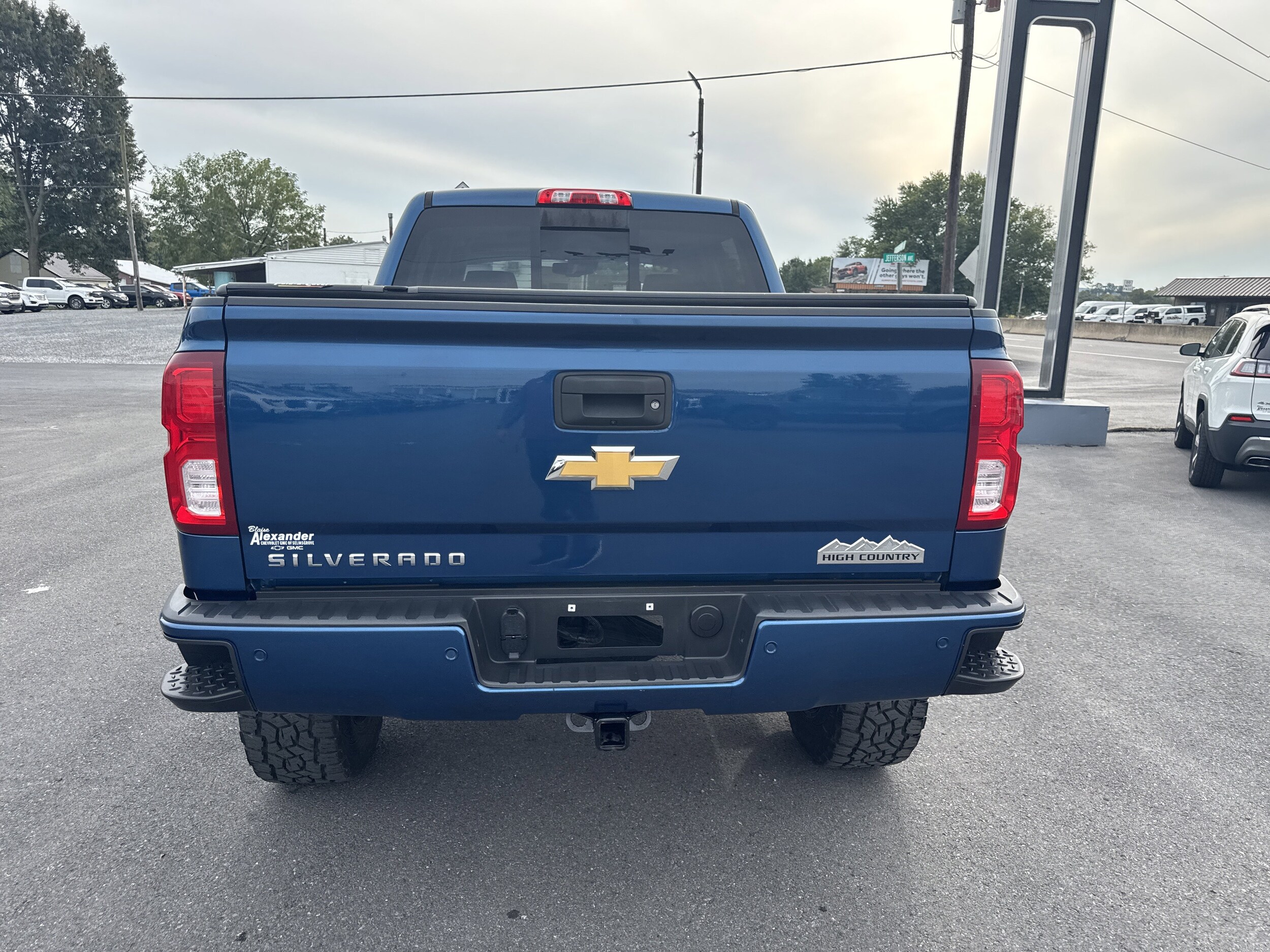 2018 Chevrolet Silverado 1500 High Country photo 4