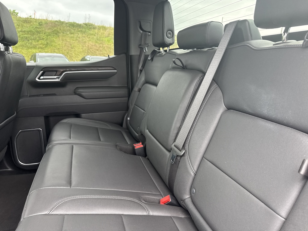 Used 2025 GMC Sierra 1500 SLT Truck Crew Cab