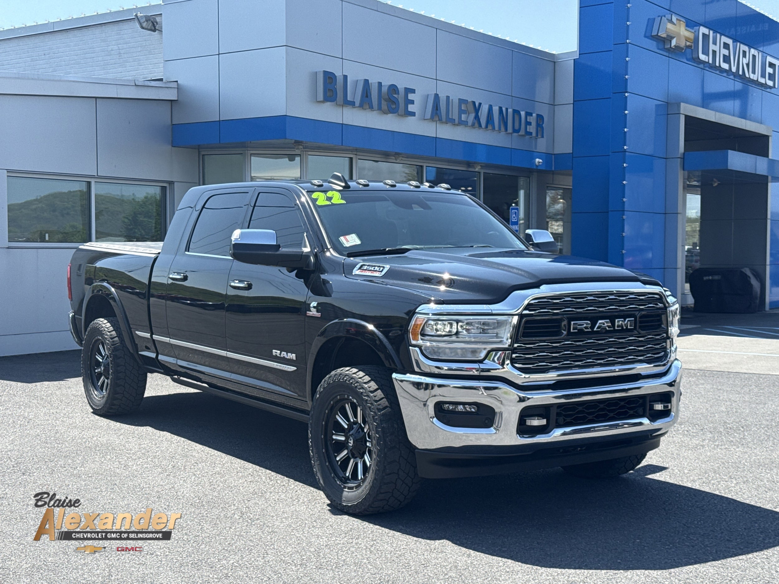 2022 RAM 3500 Limited 4X4 Mega Cab's photo