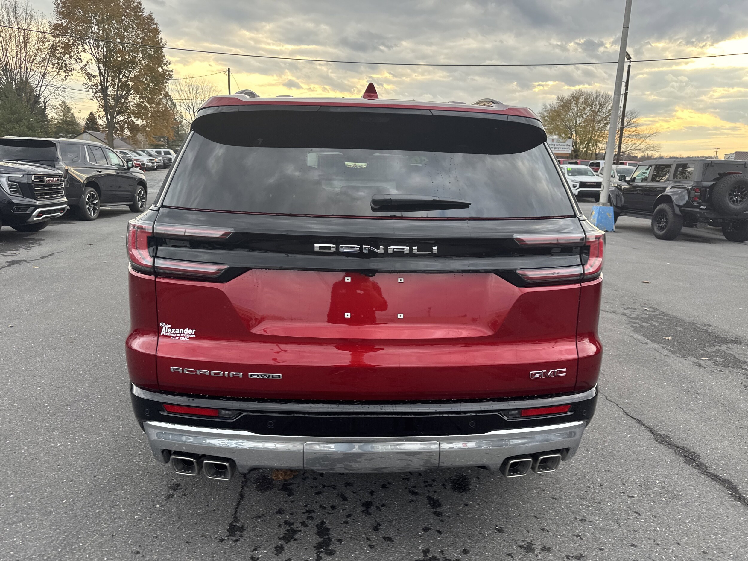 2026 Gmc Acadia Denali photo 4