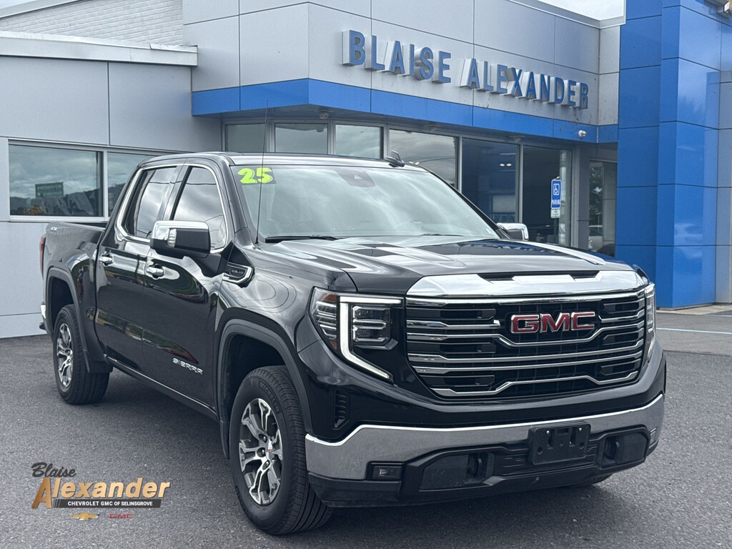 Used 2025 GMC Sierra 1500 SLT Truck Crew Cab
