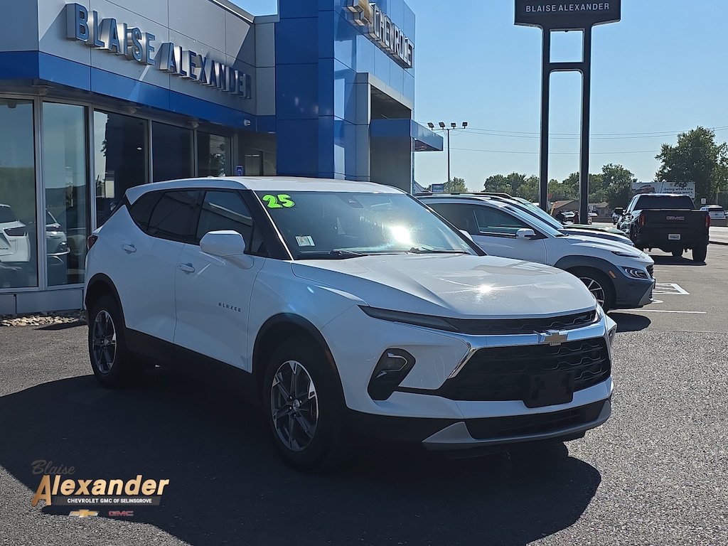 Used 2025 Chevrolet Blazer LT w/2LT SUV
