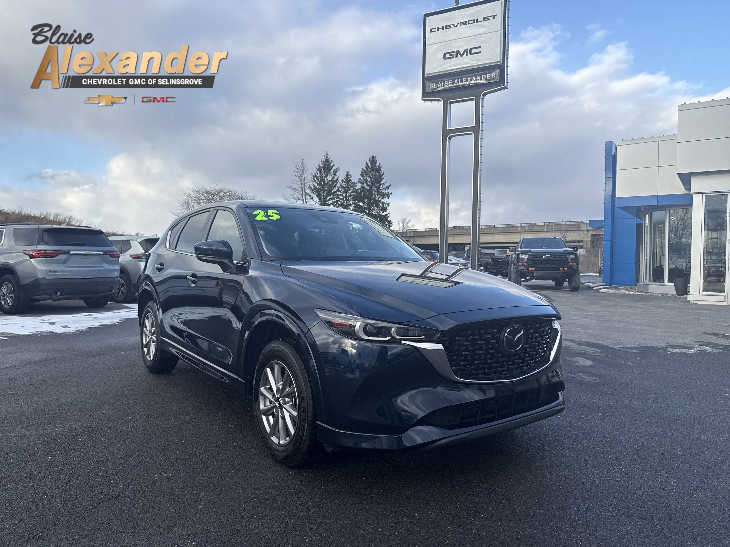 2025 Mazda CX-5 S Select Package's photo