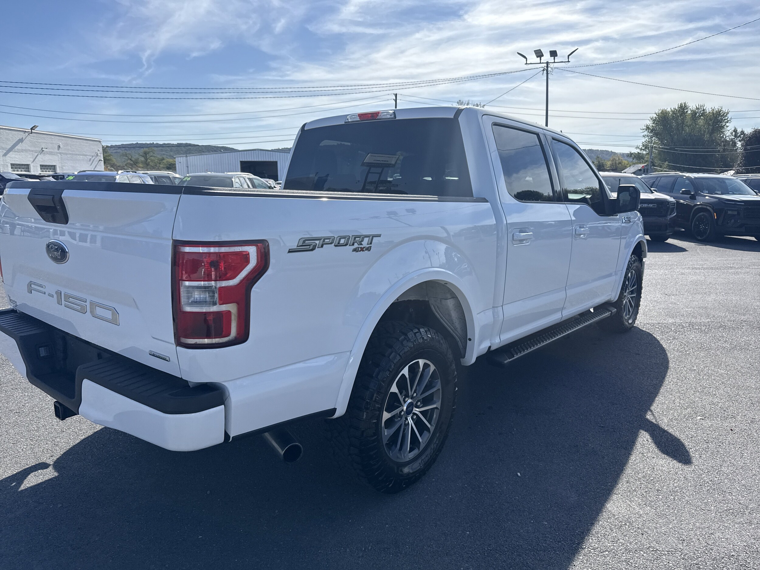 2019 Ford F-150 XLT photo 2