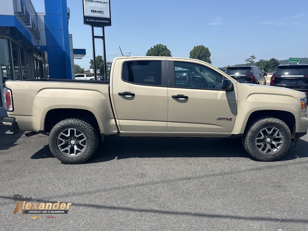 Used 2022 GMC Canyon AT4 w/Leather Truck Crew Cab