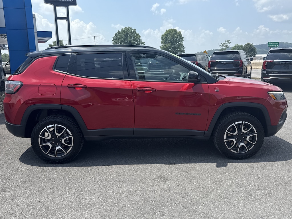 Used 2024 Jeep Compass Trailhawk SUV