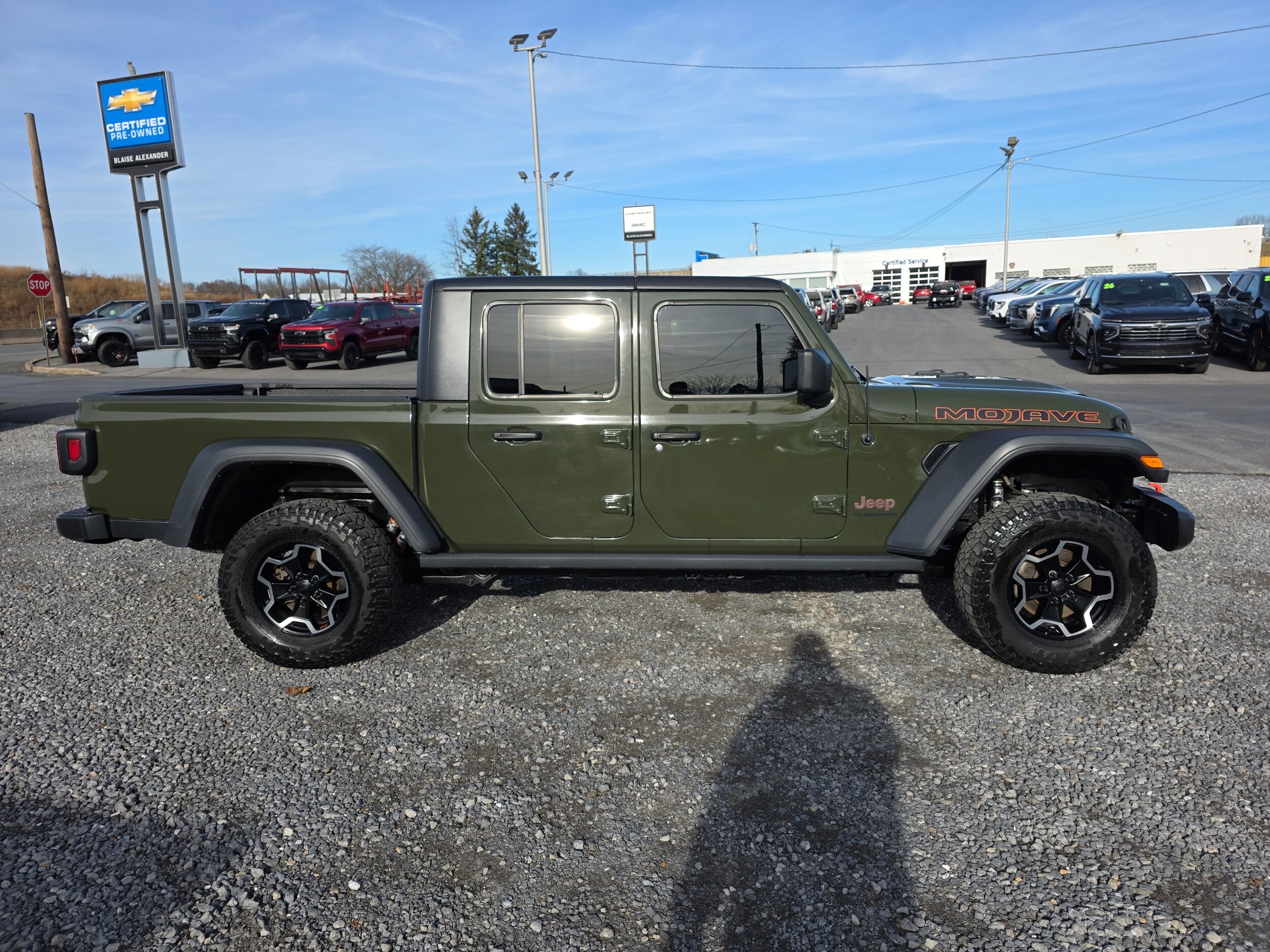 2021 Jeep Gladiator Mojave photo 2