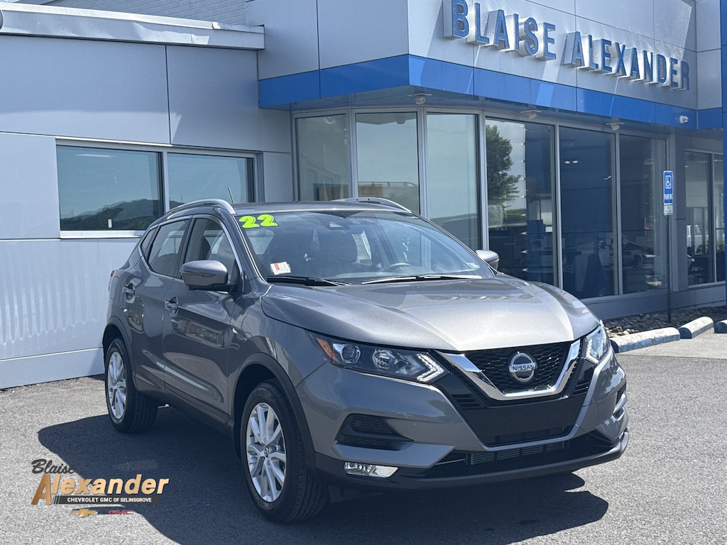 Used 2022 Nissan Rogue Sport SV SUV