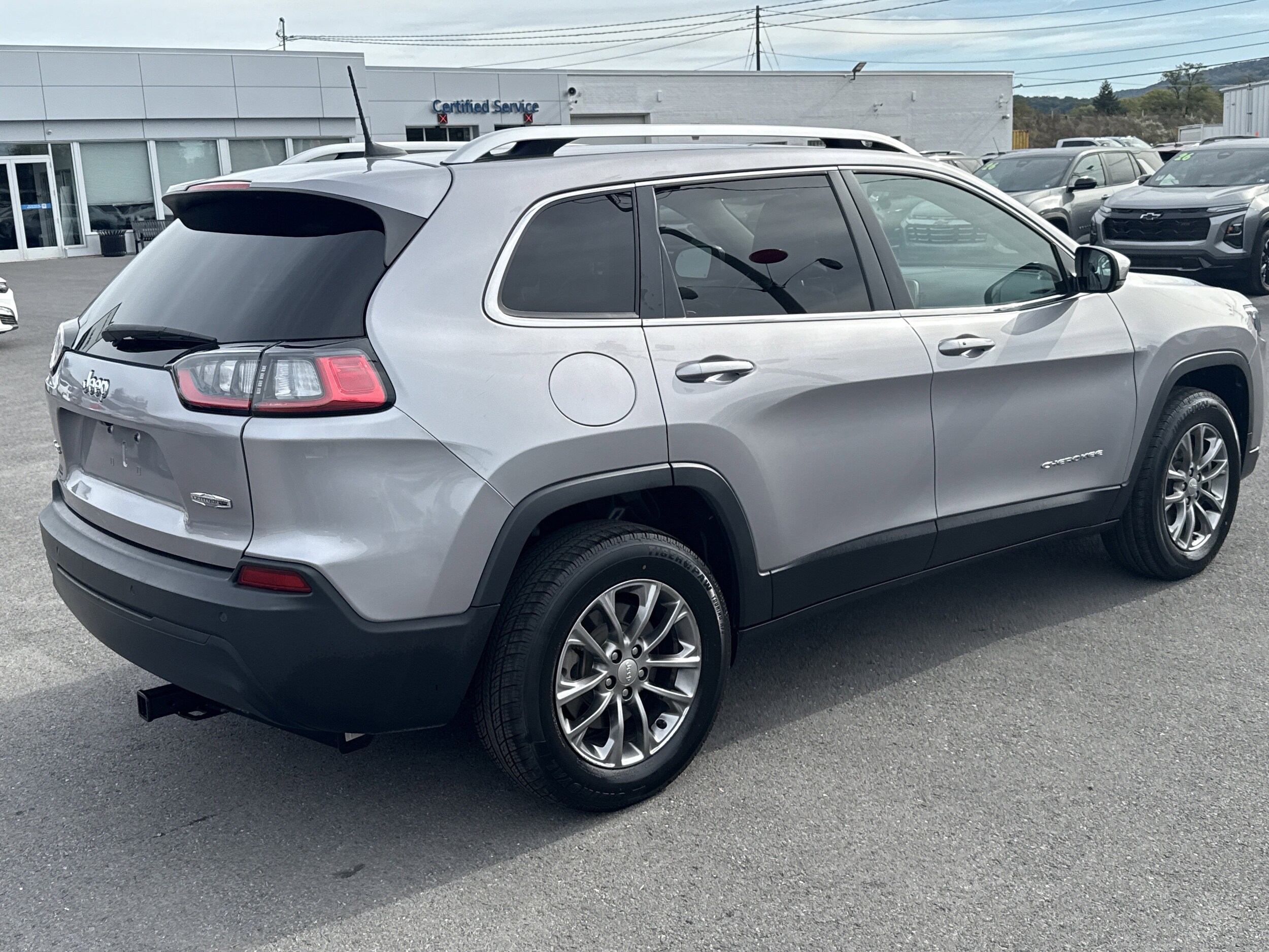 2019 Jeep Cherokee Latitude photo 3