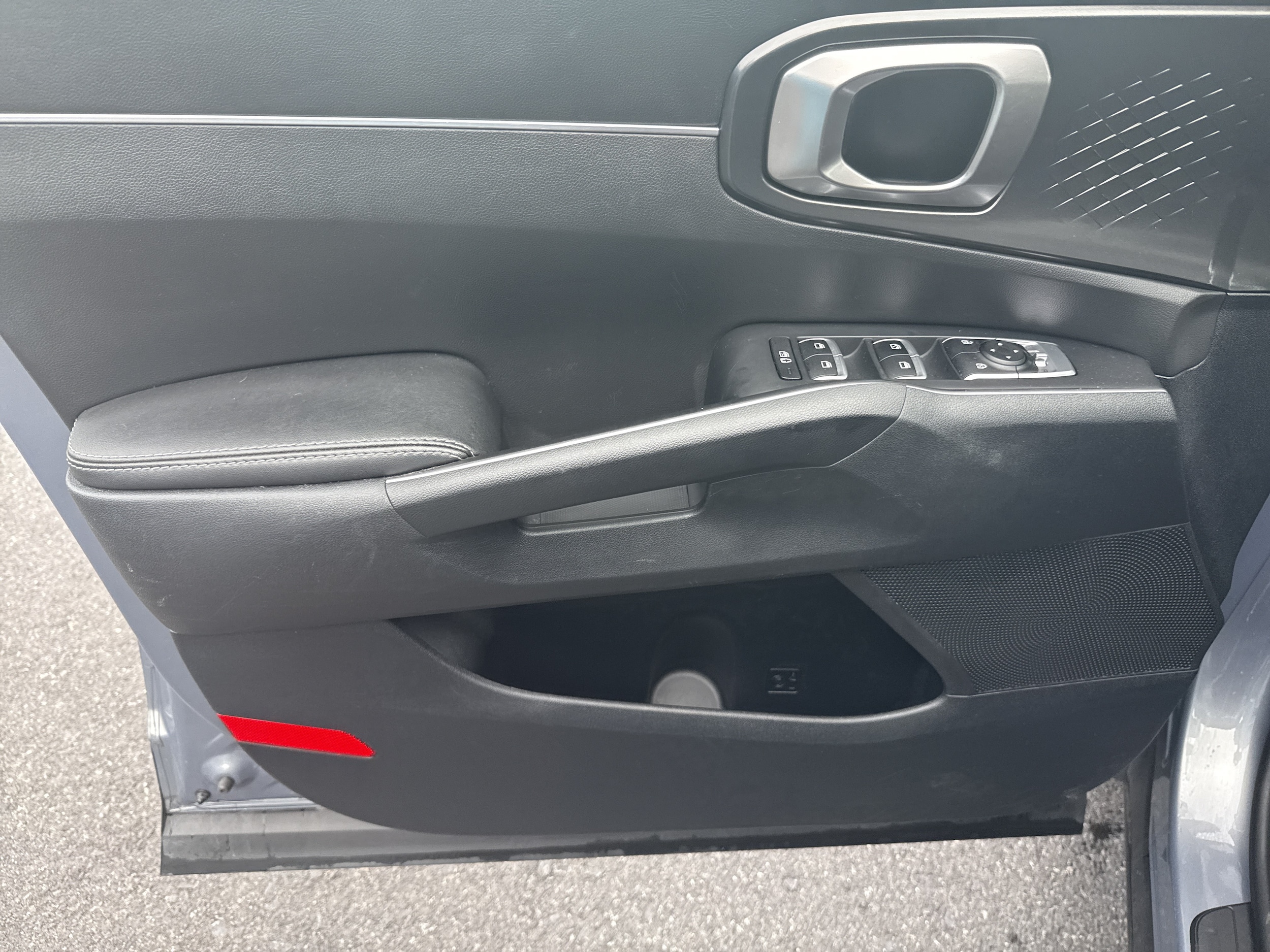 2023 Kia Sorento LX - Photo 16