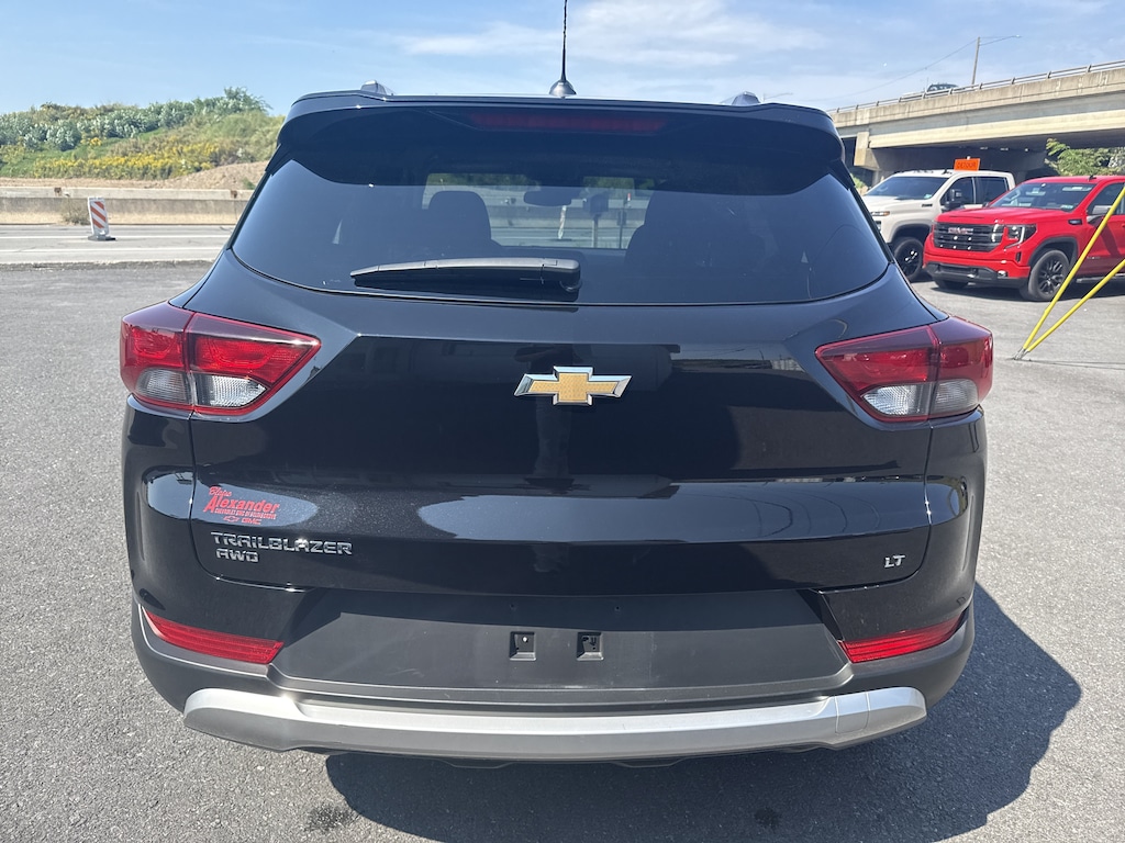 Used 2025 Chevrolet Trailblazer LT SUV