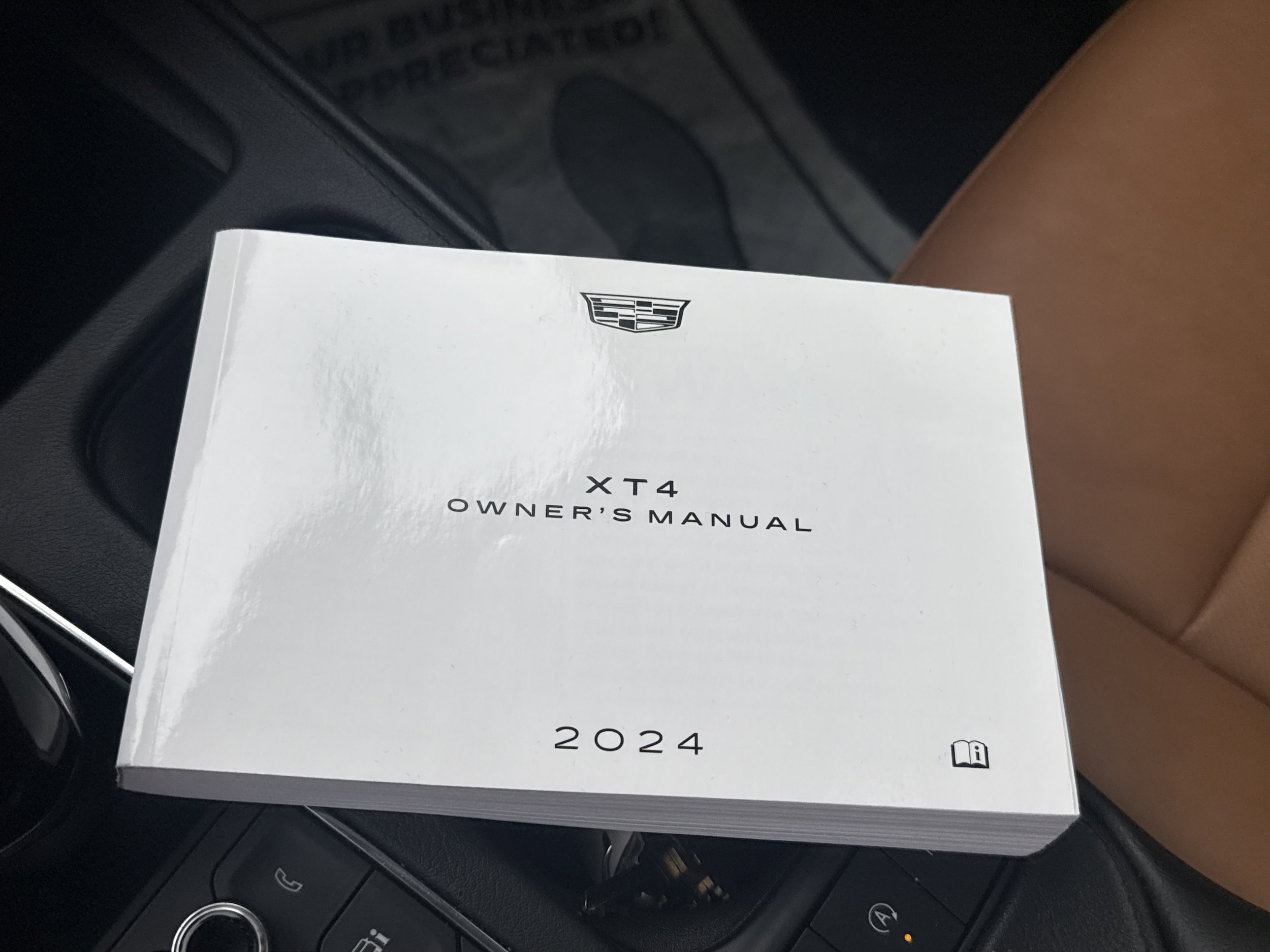 2024 Cadillac XT4 Sport - Photo 32