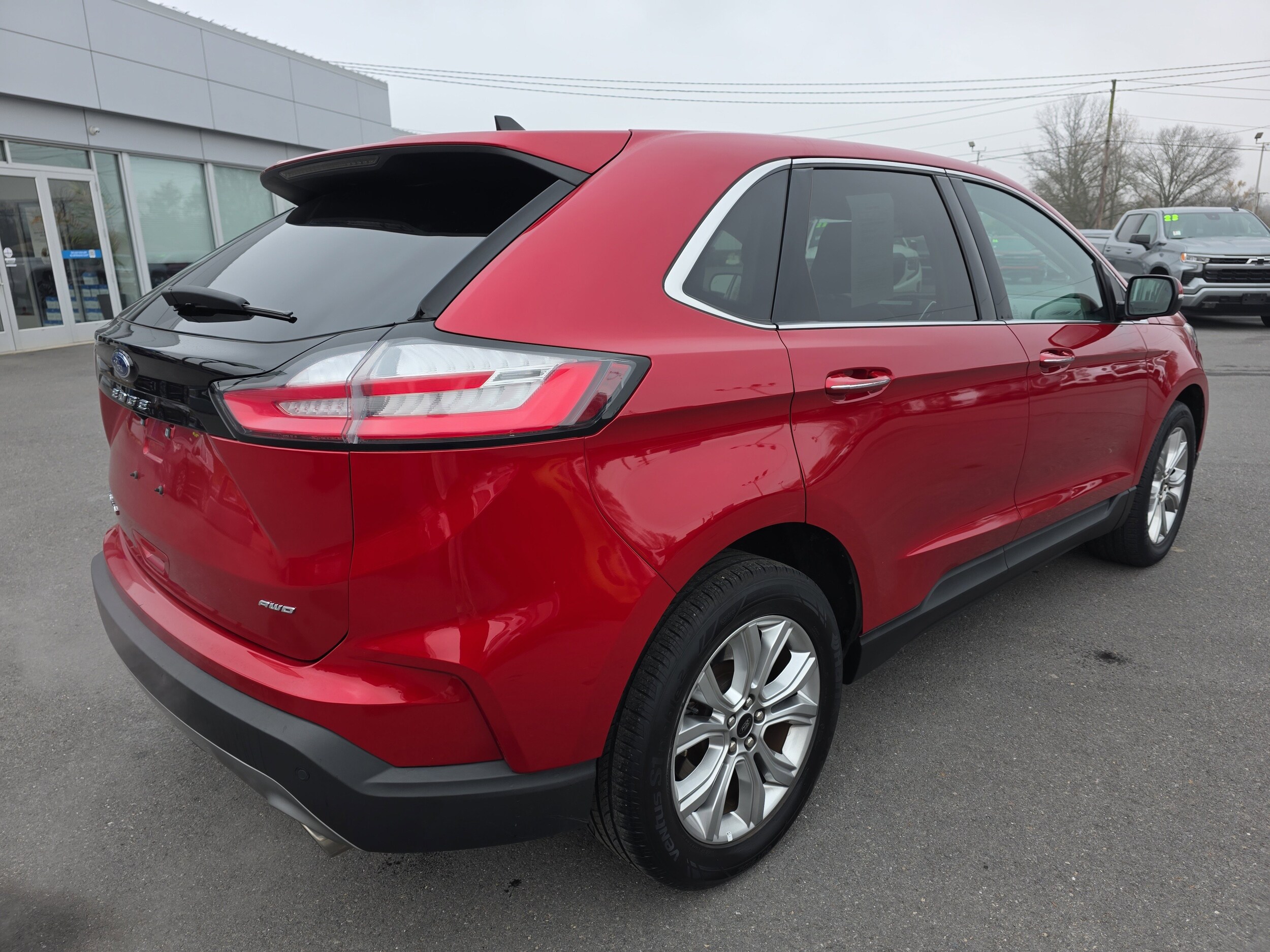 2024 Ford Edge Titanium photo 3