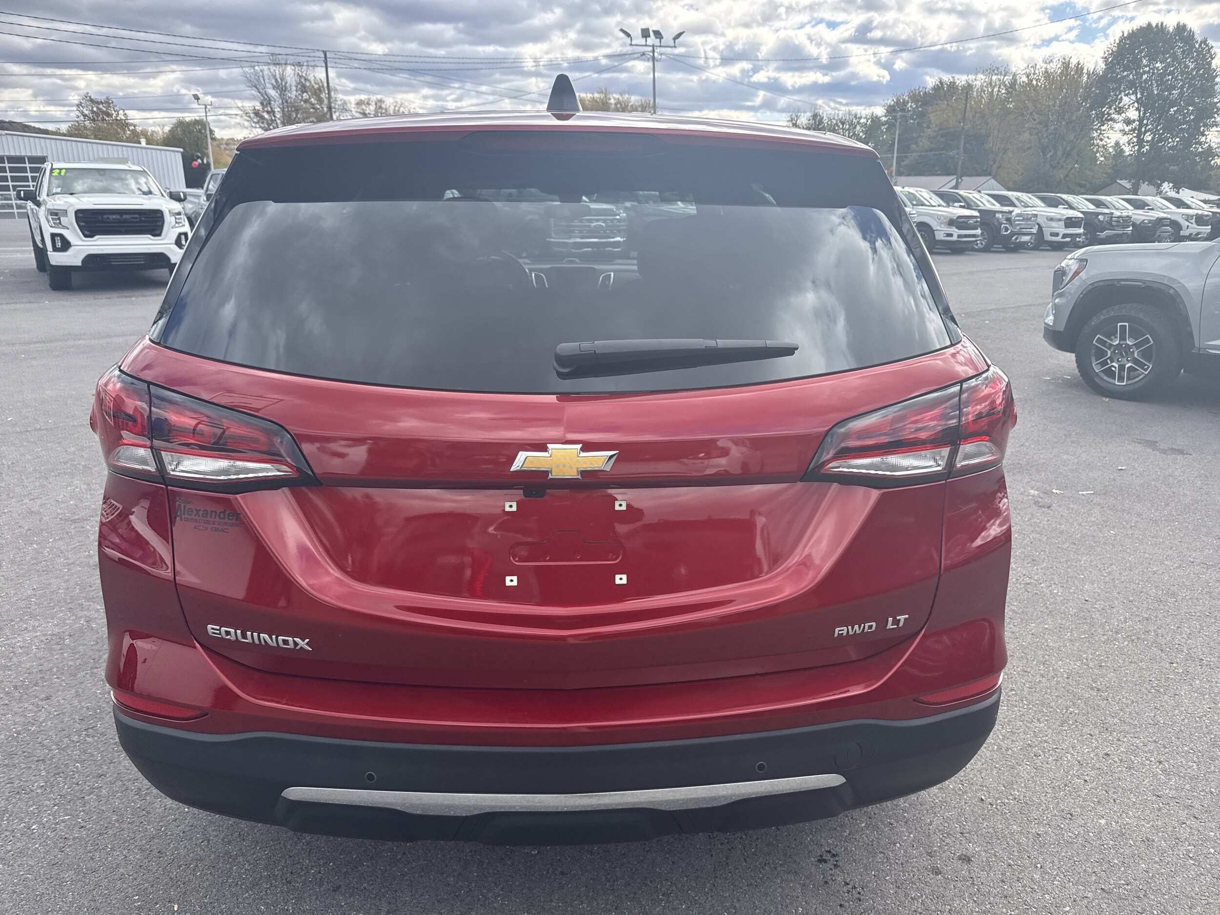 2023 Chevrolet Equinox LT photo 3