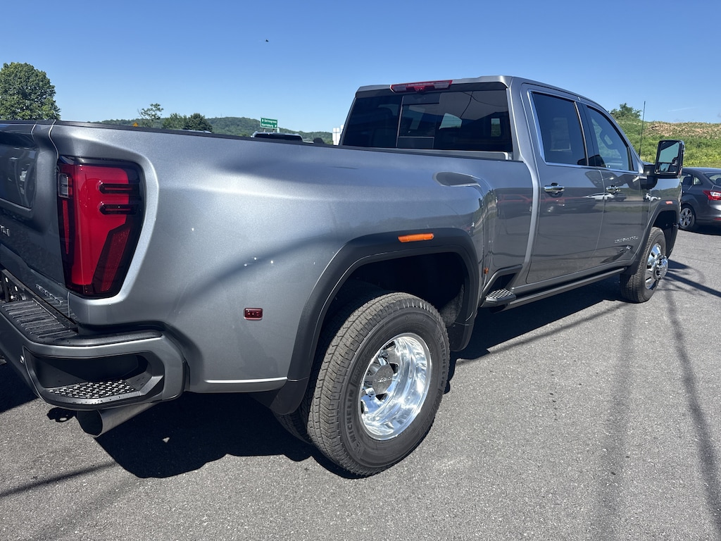 New 2026 GMC Sierra 3500 HD Denali Truck Crew Cab