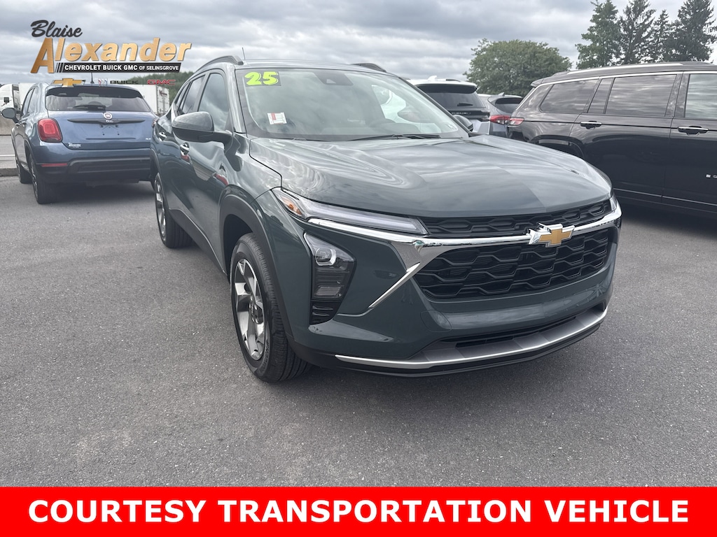 New 2025 Chevrolet Trax LT SUV