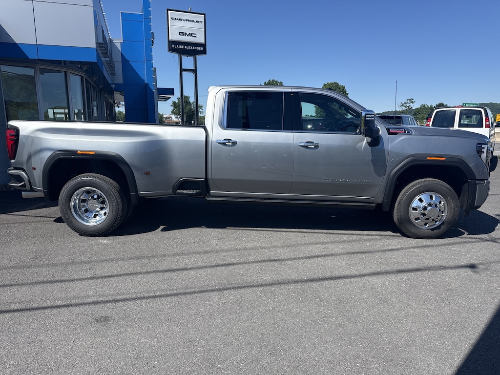 New 2026 GMC Sierra 3500 HD Denali Truck Crew Cab