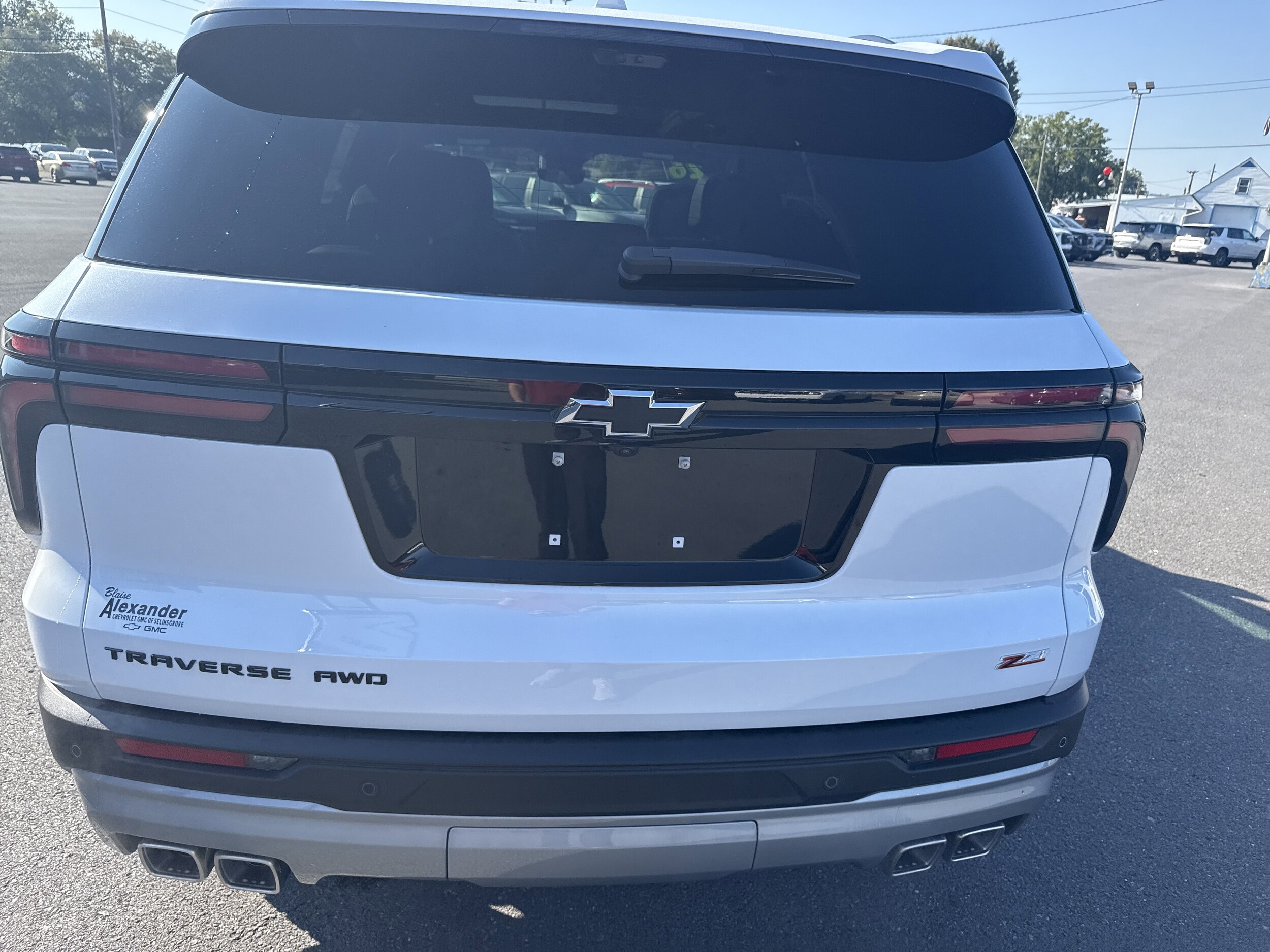 2026 Chevrolet Traverse Z71 photo 3