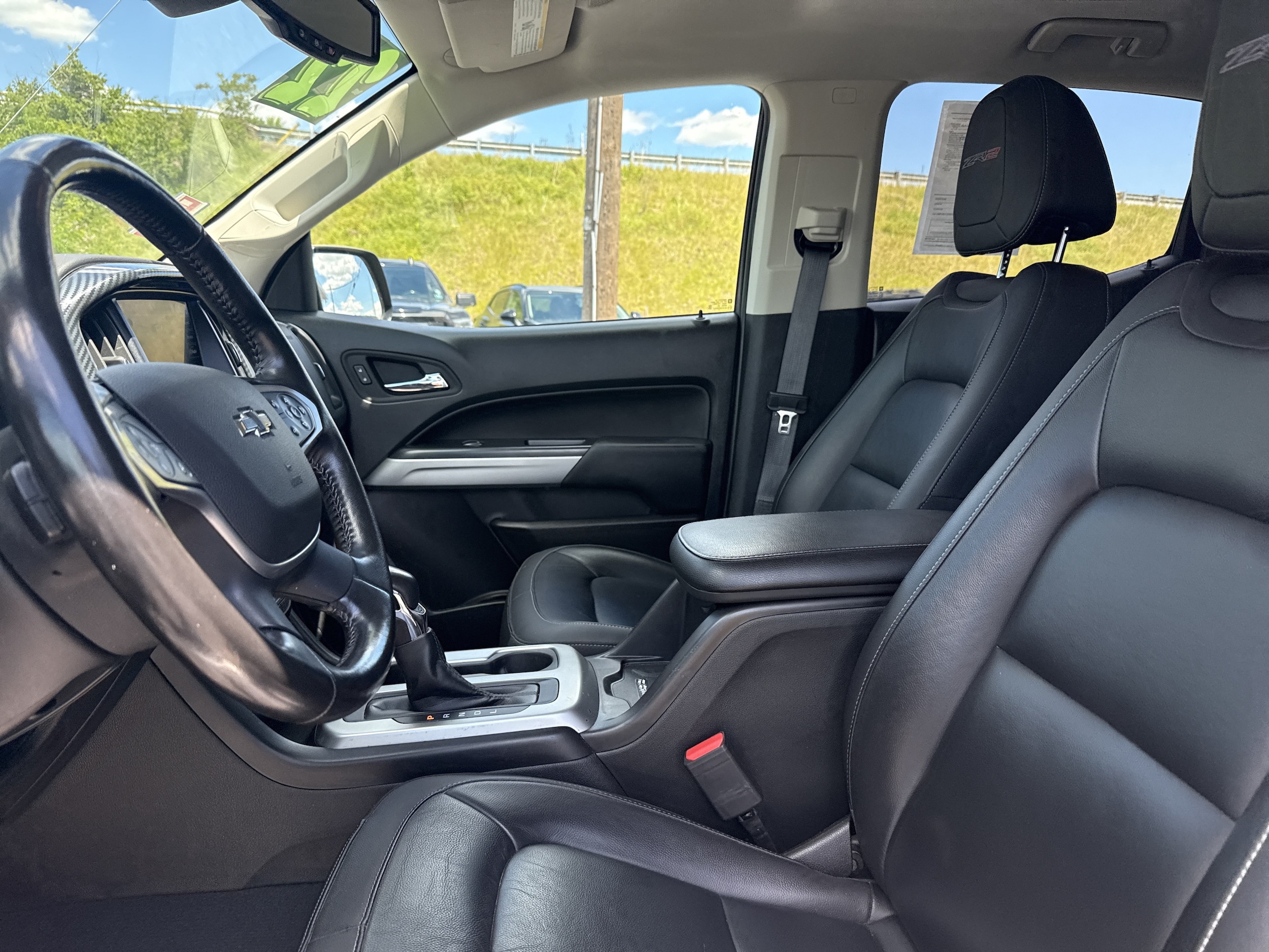 2022 Chevrolet Colorado ZR2 - Photo 12