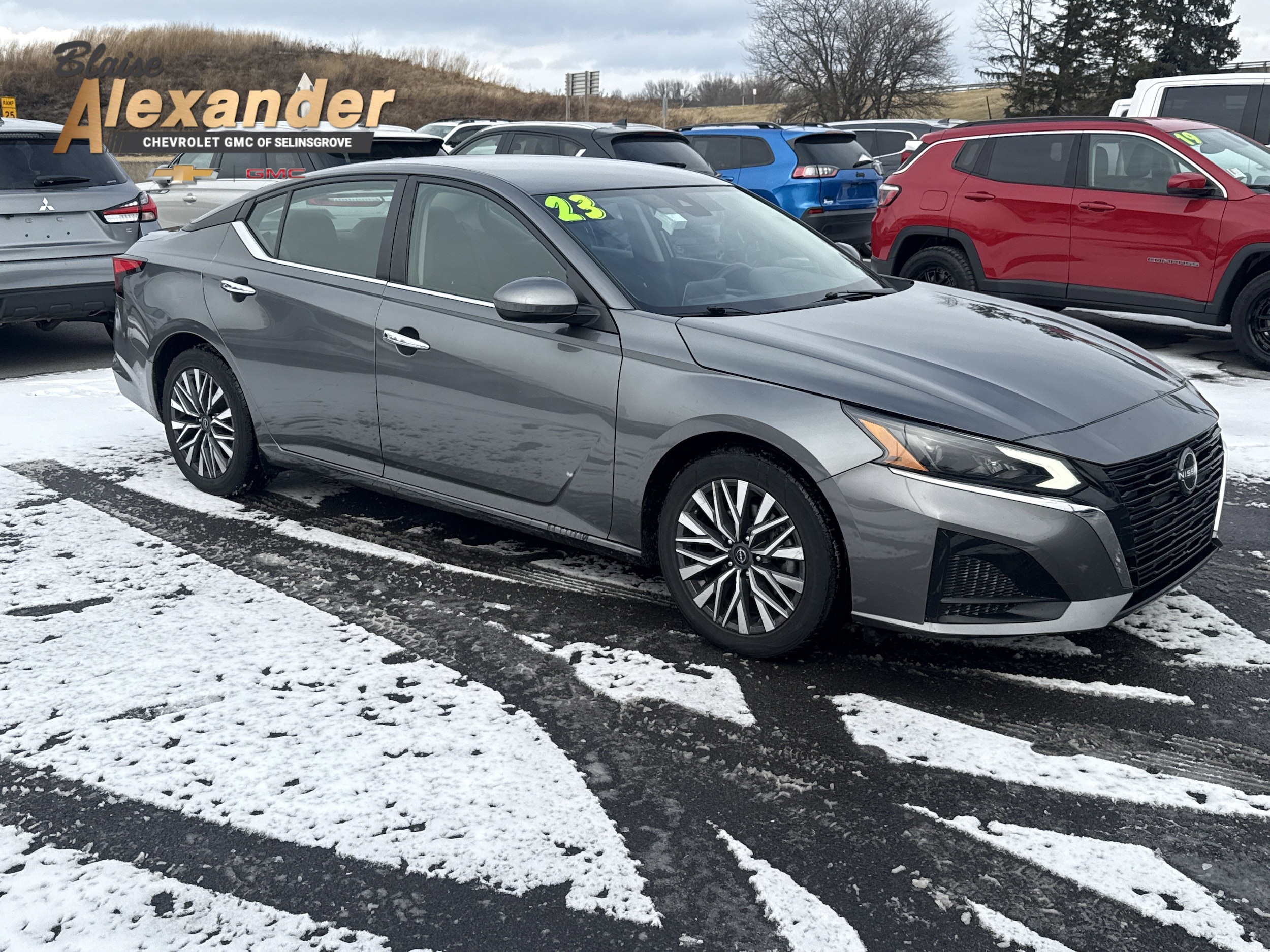 2023 Nissan Altima SV's photo