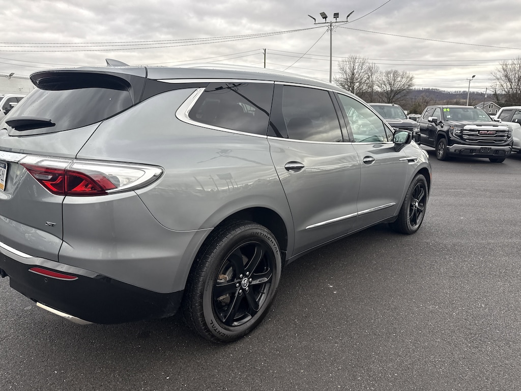 Used 2023 Buick Enclave Essence SUV