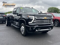 2025 Chevrolet Silverado 3500 HD High Country Truck Crew Cab