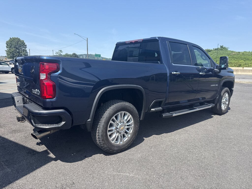 Used 2022 Chevrolet Silverado 2500HD High Country Truck Crew Cab