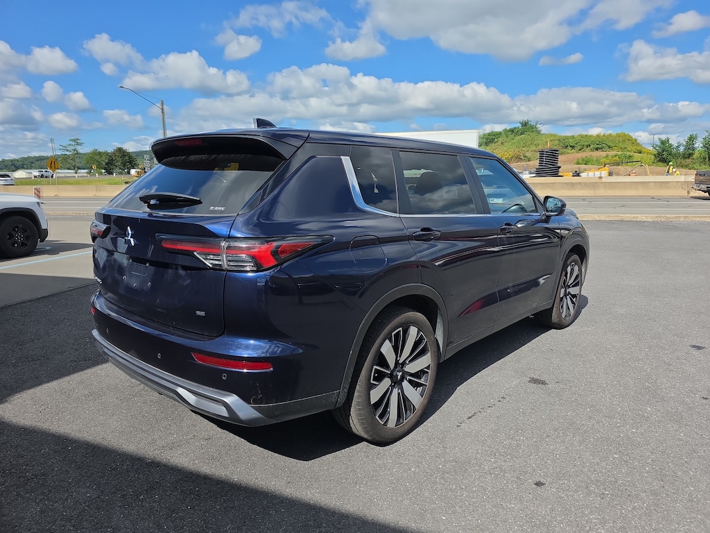 Used 2025 Mitsubishi Outlander SE SUV