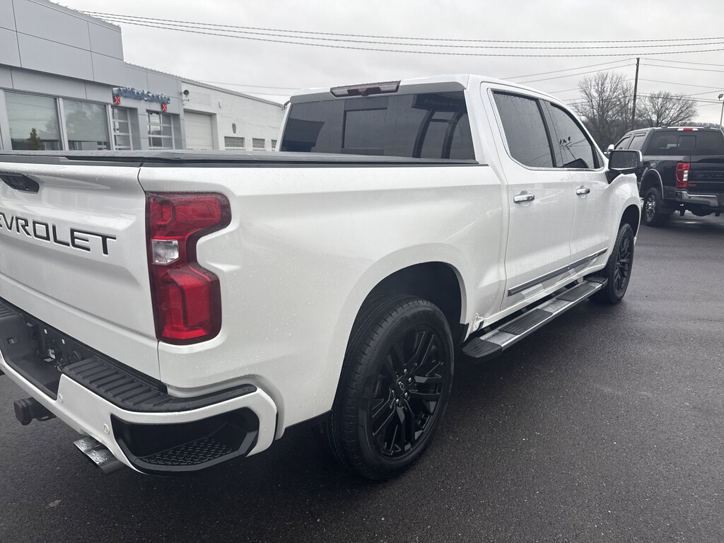 Used 2022 Chevrolet Silverado 1500 High Country Truck Crew Cab